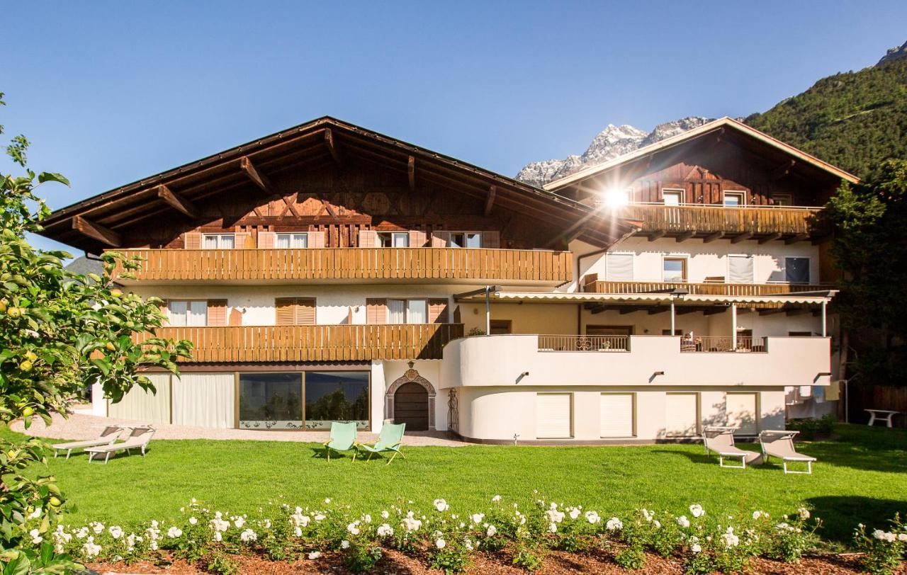Pension An Der Linde Lagundo Exterior foto